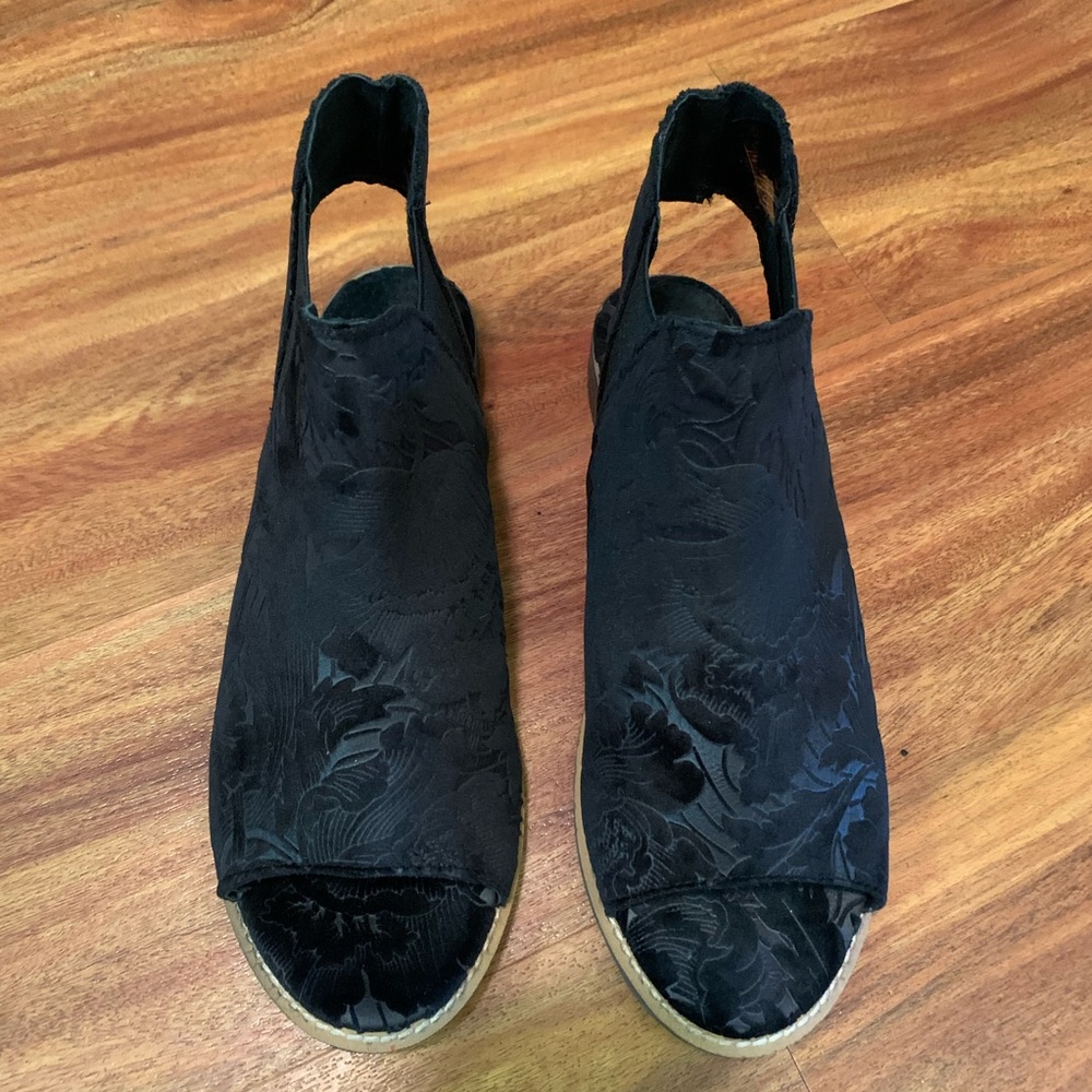 🆕❤️Musse & Cloud Size 7
